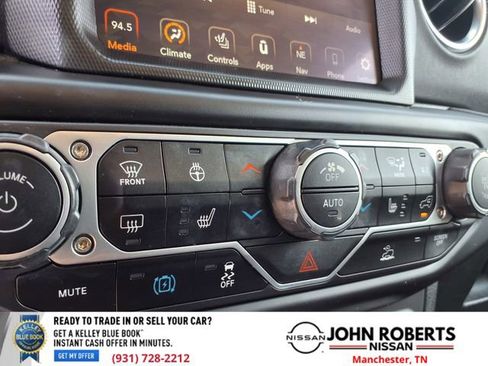 Used 2022 Jeep Wrangler Unlimited Sahara w/ Cold Weather Group image 24