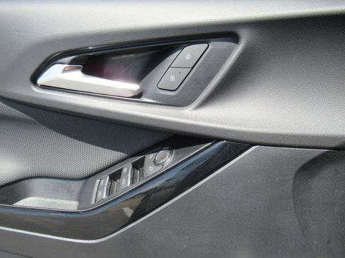 Used 2025 Chevrolet Equinox RS FWD image 19