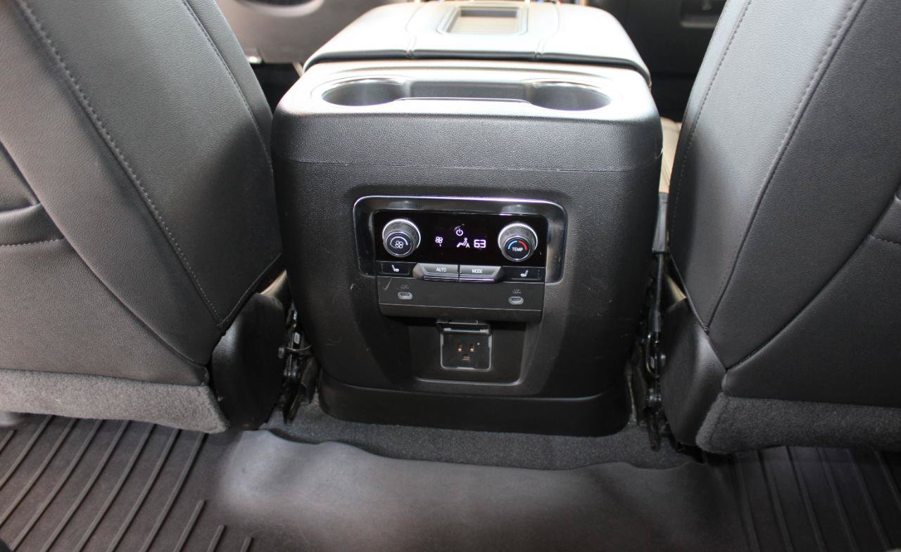 Used 2022 Chevrolet Suburban High Country AWD/4WD image 30