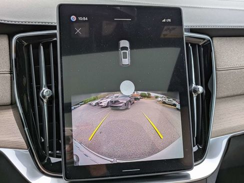 New 2026 Volvo XC90 B5 Core image 24