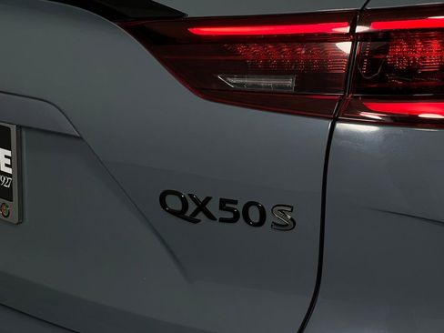 Used 2023 INFINITI QX50 Sport image 13