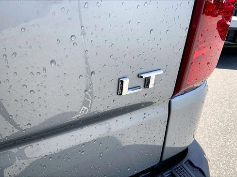 Used 2024 Chevrolet Silverado 1500 LT AWD/4WD image 16