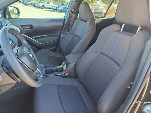 Used 2026 Toyota Corolla Cross SE image 14