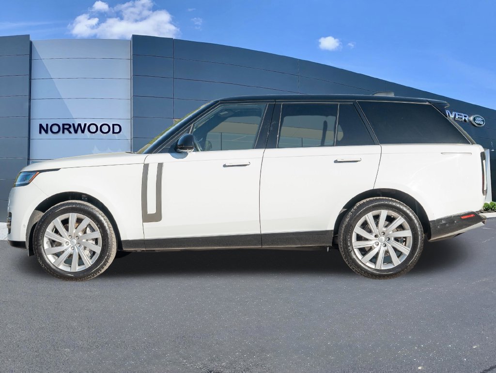 Used 2023 Land Rover Range Rover SE AWD/4WD image 7