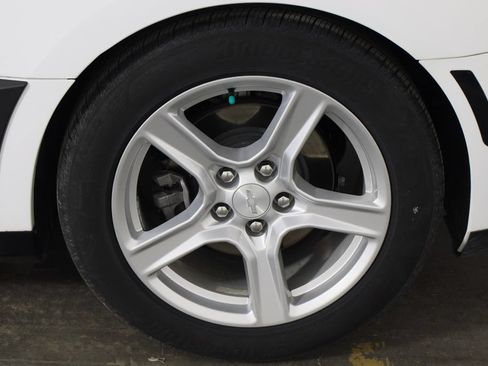 Used 2023 Chevrolet Camaro LT RWD image 33
