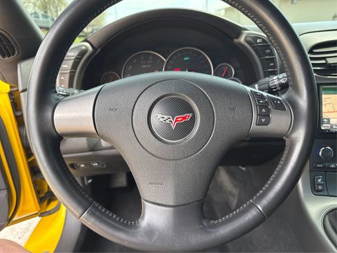 Used 2007 Chevrolet Corvette Z06 w/ Preferred Equipment Group RWD image 17