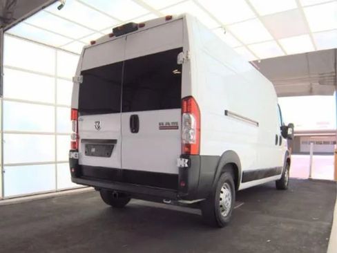 Used 2021 RAM ProMaster 2500 FWD image 5