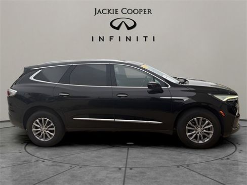 Used 2023 Buick Enclave Essence image 4