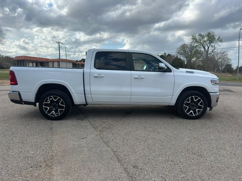 Used 2025 RAM 1500 Laramie image 16