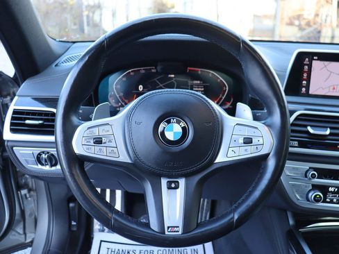 Used 2022 BMW 750i xDrive w/ M Sport Package image 30
