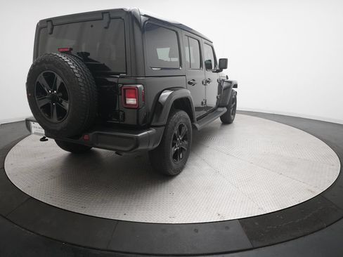 Used 2023 Jeep Wrangler Unlimited Sahara AWD/4WD image 13
