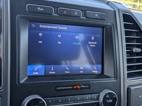 Used 2020 Ford Expedition XLT RWD image 11