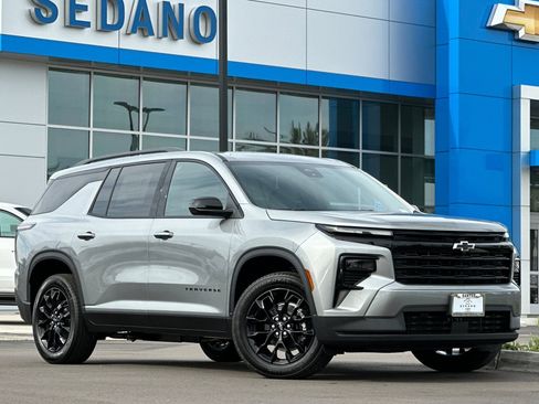 New 2026 Chevrolet Traverse LT w/ Midnight/Sport Edition image 2