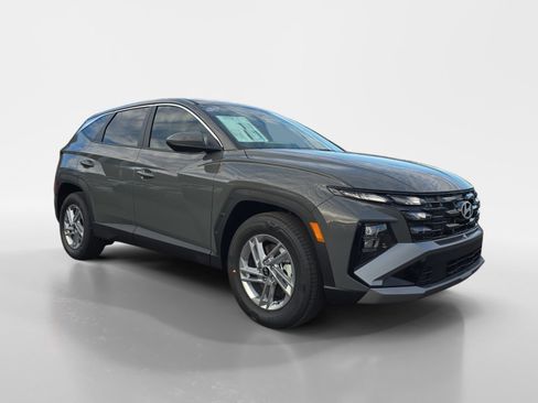 New 2026 Hyundai Tucson SE image 1