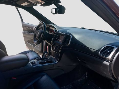 Used 2018 Jeep Grand Cherokee Limited AWD/4WD image 30
