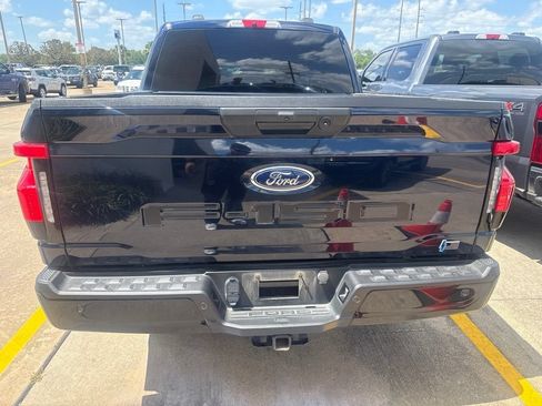 Used 2023 Ford F150 Lightning XLT AWD/4WD image 4