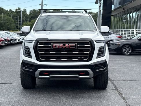 Used 2025 GMC Yukon AT4 Ultimate w/ LPO, Floor Liner Package AWD/4WD image 19