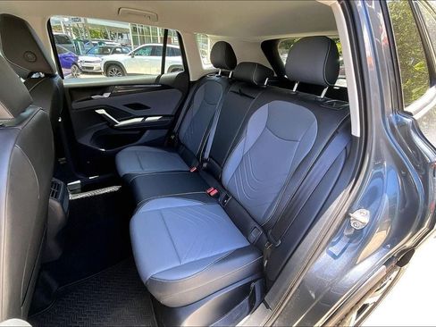 Certified 2026 Volkswagen Tiguan SE AWD/4WD image 19