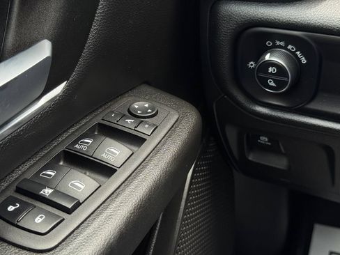 Used 2023 RAM 1500 Big Horn AWD/4WD image 24
