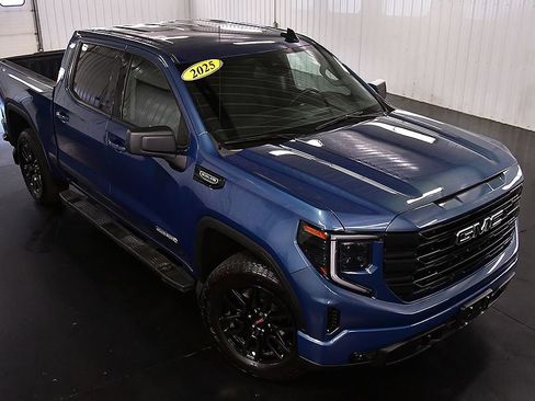 Used 2025 GMC Sierra 1500 Elevation w/ Preferred Package AWD/4WD image 16