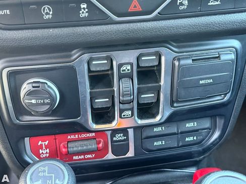 Certified 2024 Jeep Wrangler Unlimited Sport AWD/4WD image 27