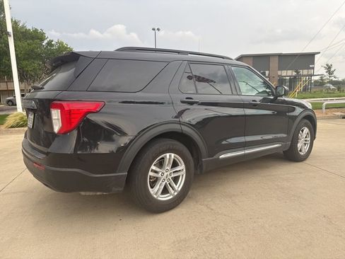 Used 2021 Ford Explorer XLT RWD image 10