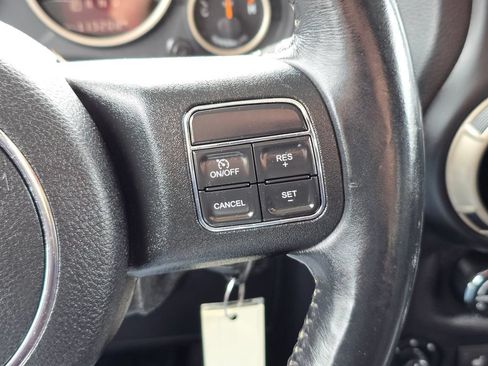 Used 2017 Jeep Wrangler Unlimited Sahara AWD/4WD image 23