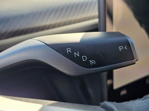 Used 2023 Tesla Model Y Long Range image 34