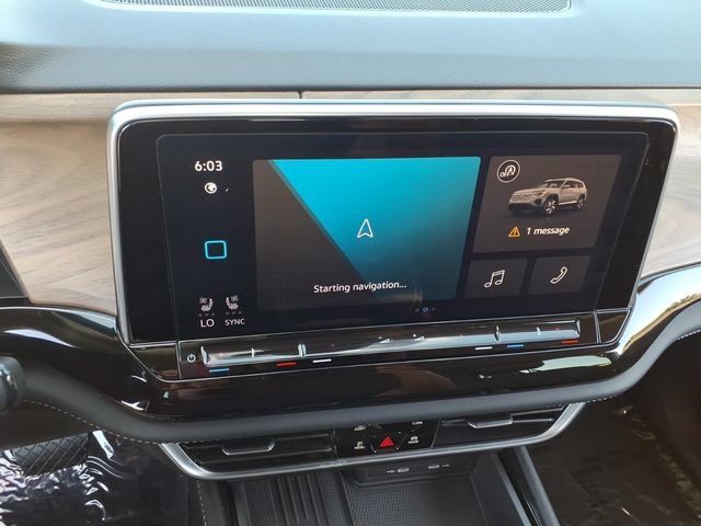 Used 2025 Volkswagen Atlas SE FWD image 23