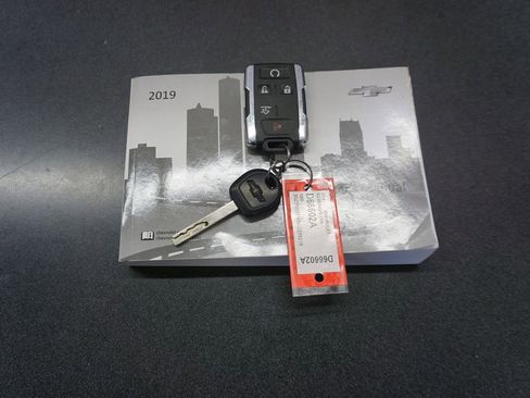 Used 2019 Chevrolet Silverado 1500 Custom w/ Custom Convenience Package image 14