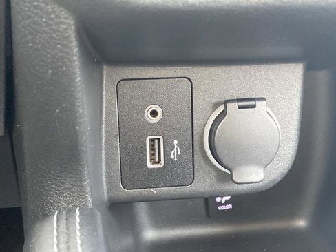 Used 2020 Nissan Kicks SR w/ Exterior Package image 15