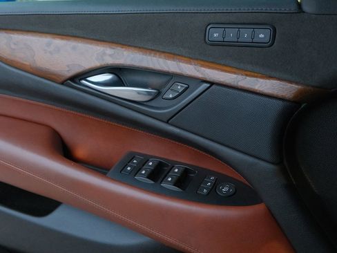 Used 2019 Cadillac Escalade Luxury image 13