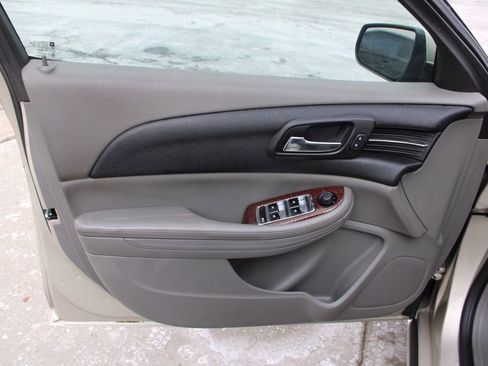 Used 2013 Chevrolet Malibu LT w/ Power Convenience Package image 17