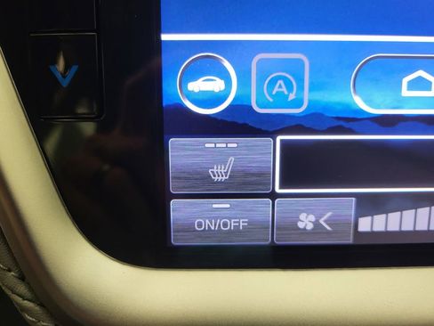 Used 2024 Subaru Legacy Premium image 8