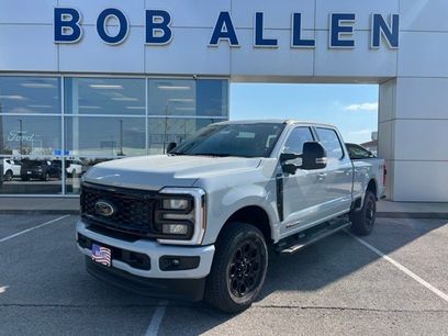 New 2025 Ford F250 Lariat w/ Black Appearance Package