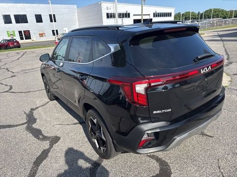 Used 2024 Kia Seltos EX AWD/4WD image 9
