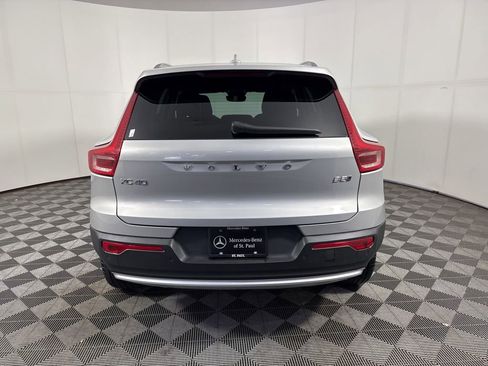 Used 2025 Volvo XC40 B5 Core AWD/4WD image 4