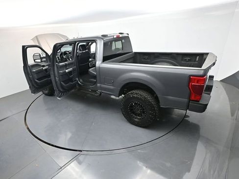 Used 2022 Ford F250 Lariat w/ Black Appearance Package AWD/4WD image 38