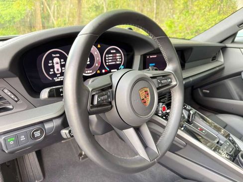 Certified 2025 Porsche 911 Carrera RWD image 9