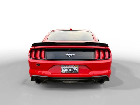 Used 2020 Ford Mustang Coupe image 4