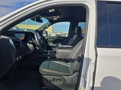 Used 2025 GMC Yukon XL AT4 w/ LPO, Floor Liner Package AWD/4WD image 14