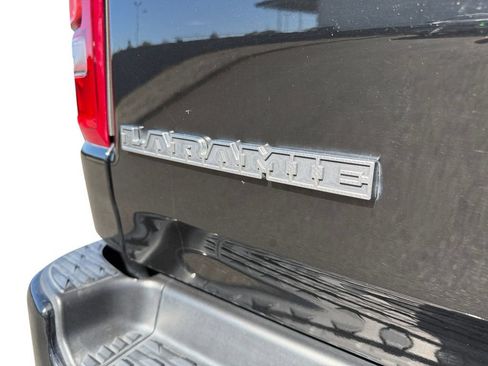 Used 2022 RAM 1500 Laramie AWD/4WD image 16