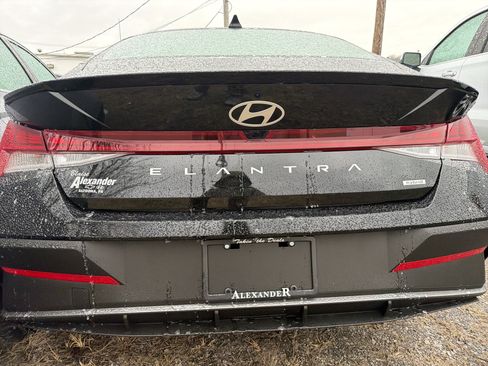 New 2026 Hyundai Elantra Sport image 3