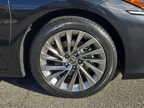 Certified 2022 Lexus ES 350 Ultra Luxury image 9