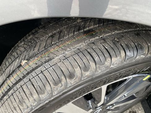 New 2025 Nissan Versa SV image 33