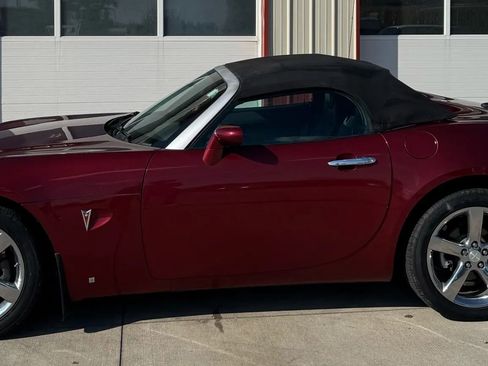 Used 2009 Pontiac Solstice GXP w/ Premium Package image 12