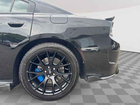 Used 2019 Dodge Charger Scat Pack w/ Dynamics Package RWD image 28