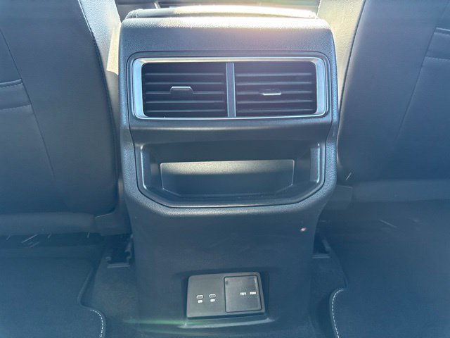 Used 2024 Volkswagen Atlas Cross Sport SE FWD image 25