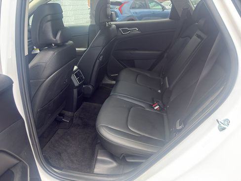 Used 2026 Kia Sportage EX FWD image 24