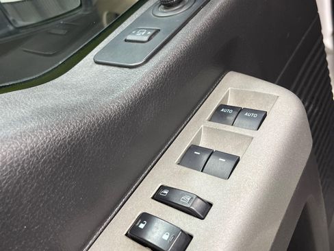 Used 2013 Ford F250 Lariat w/ Chrome Pkg image 22